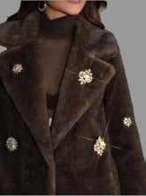 ABRIGO FAUX FUR CON BRILLANTES