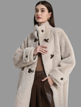 ABRIGO FAUX FUR ESTILO TRENCA