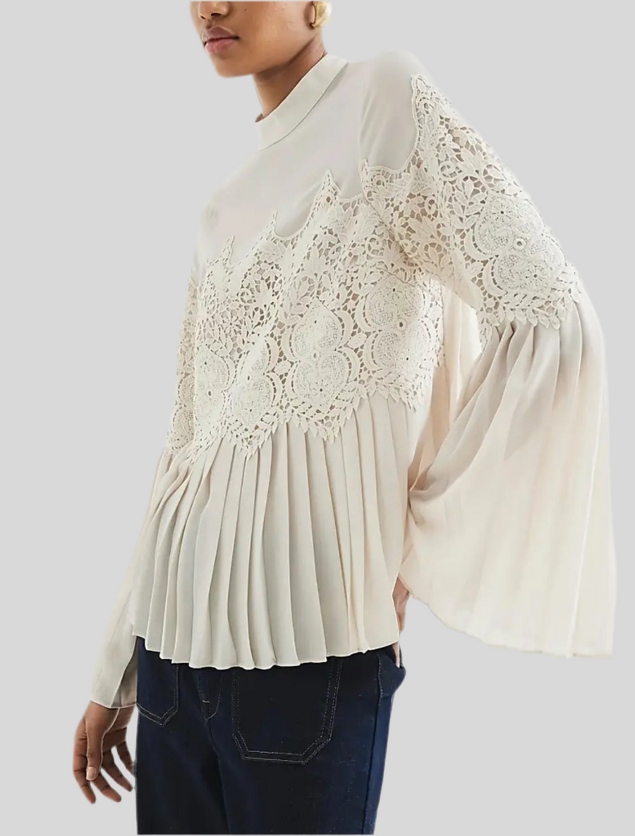 CAMISA PLISADA CON ENCAJE MANGA AMPLIA