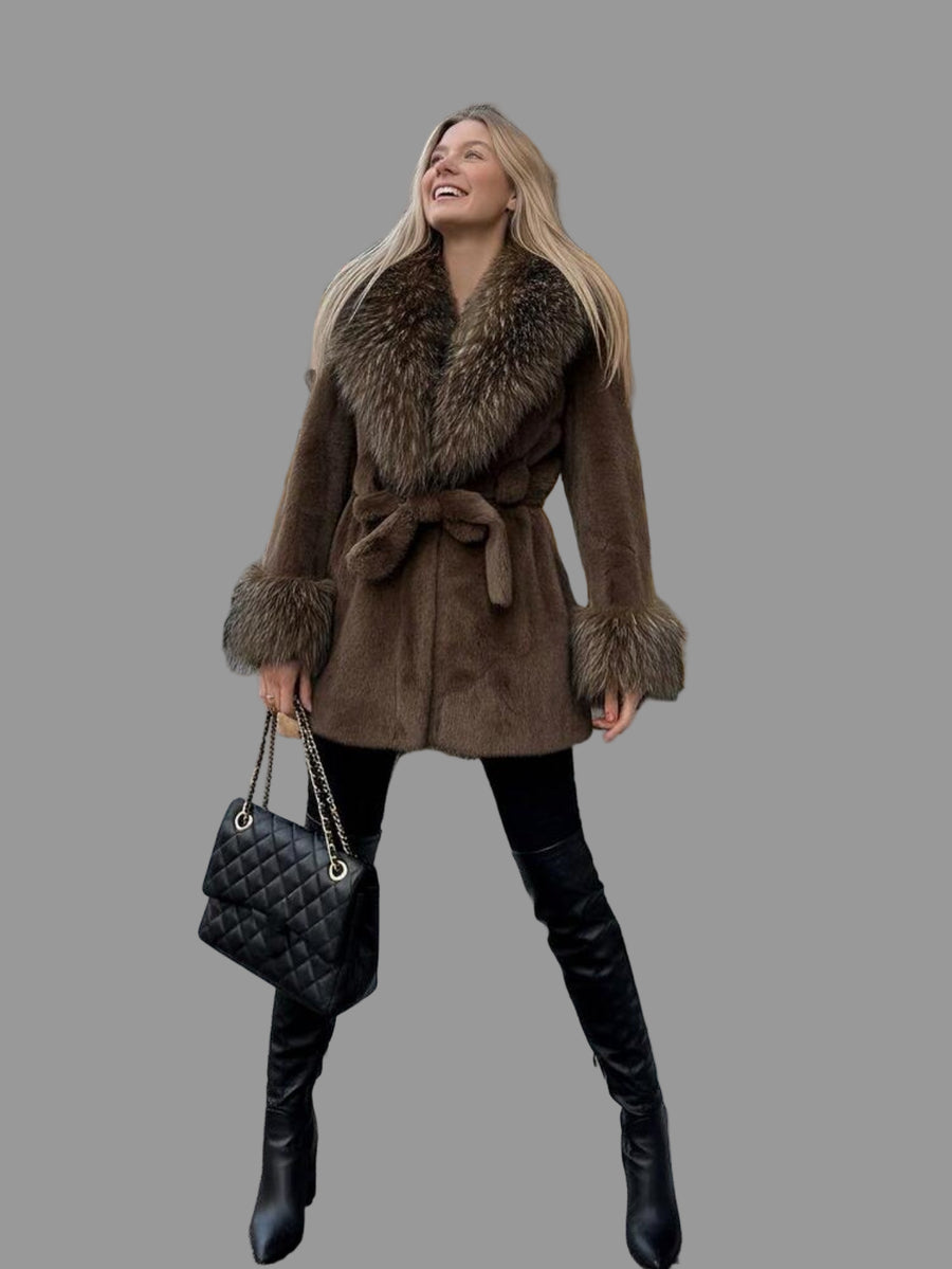 CHAQUETÓN DE PELO ECOLÓGICO CON CUELLO ZORRO 4 CLRS