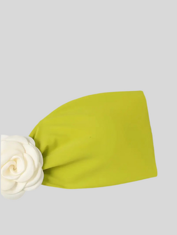 BIKINI BANDEAU ATADO CON FLOR 3 CLRS