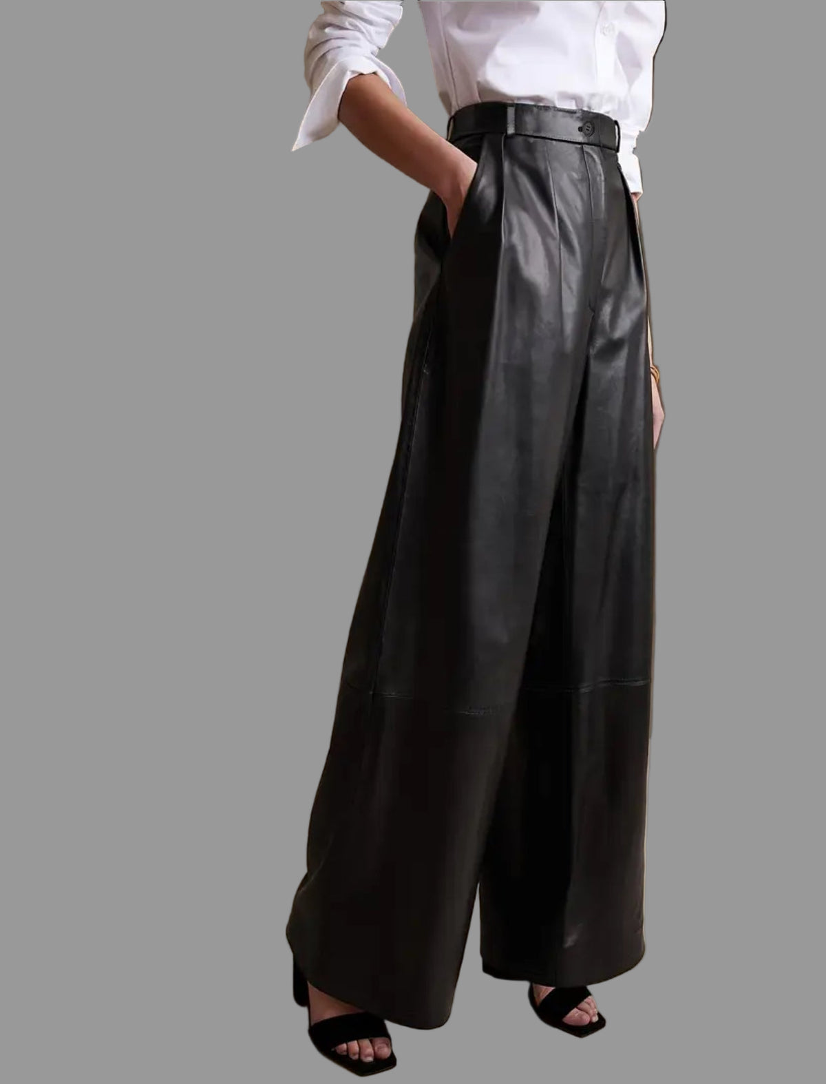 PANTALÓN DE CUERO ECO CON PIERNA ANCHA