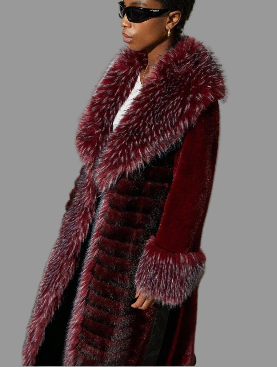 ABRIGO DE PIEL ECOLÓGICA BURDEOS CON GRAN CUELLO