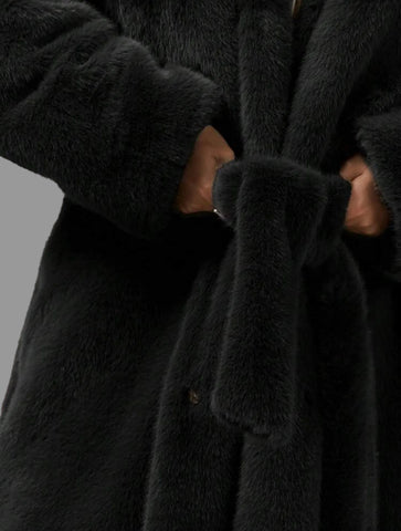 ABRIGO FAUX FUR LARGO CINTURÓN 3 CLRS