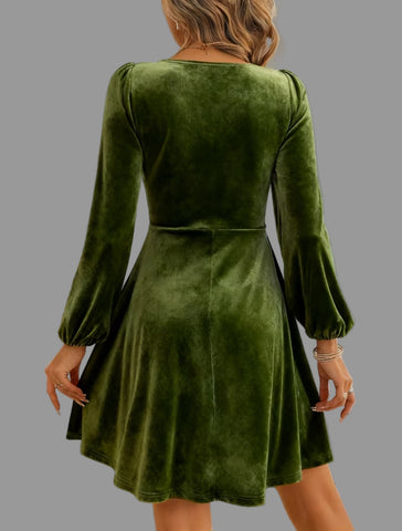 VESTIDO TERCIOPELO ESCOTE UVE 2 CLRS