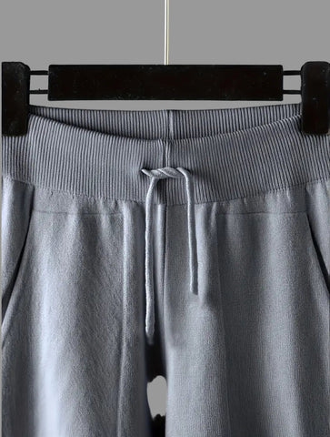 CONJUNTO DE PUNTO PANTALÓN JOGGER 4 CLRS