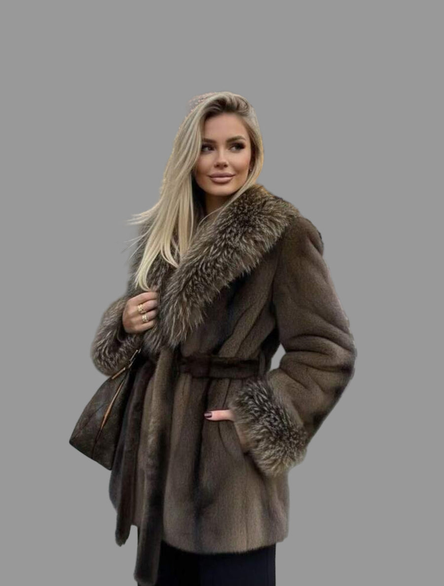 CHAQUETÓN DE PELO ECOLÓGICO CON CUELLO ZORRO 4 CLRS