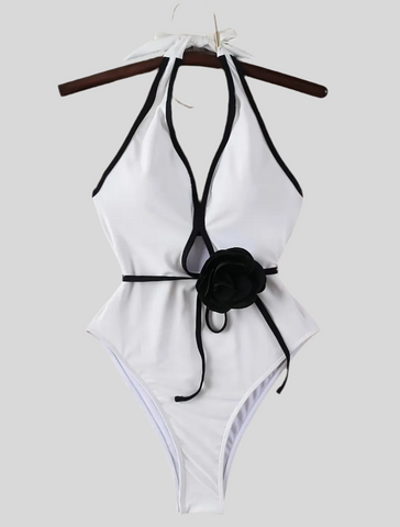 TRAJE DE BAÑO HALTER CON FLOR 2 CLRS