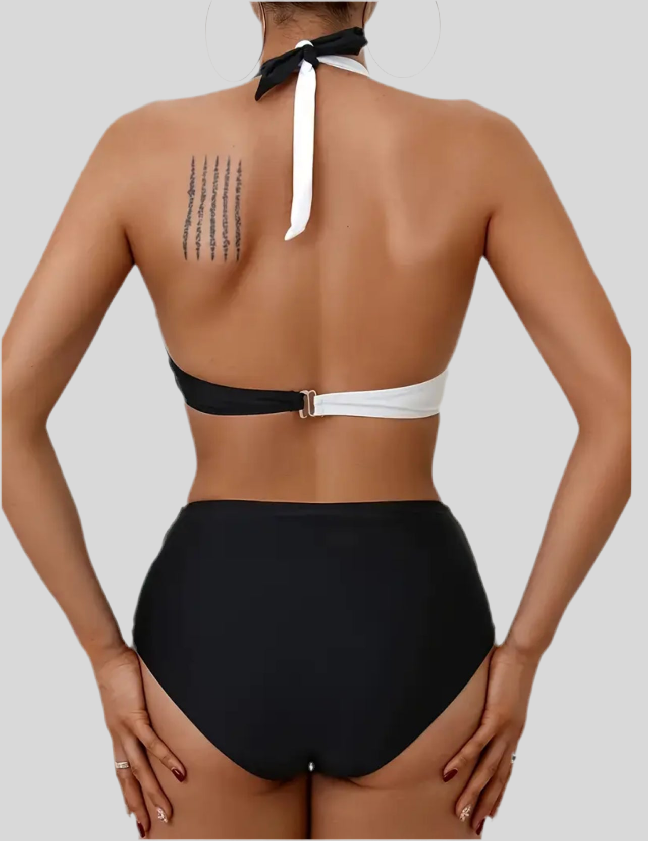 BIKINI CRUZADO ESCOTE HALTER BLANCO Y NEGRO