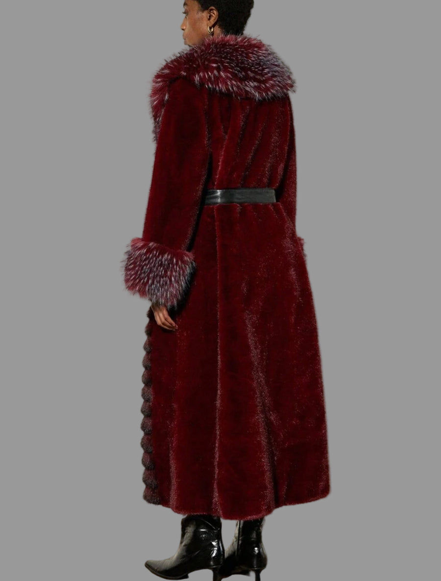 ABRIGO DE PIEL ECOLÓGICA BURDEOS CON GRAN CUELLO