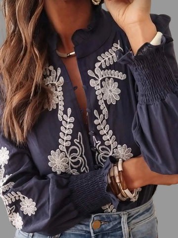 CAMISA ROMÁNTICA BORDADA 3 CLRS