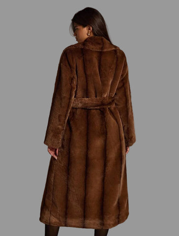 ABRIGO DE FAUX FUR ATADO