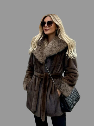 CHAQUETÓN DE PIEL ECOLÓGICA CON CUELLO