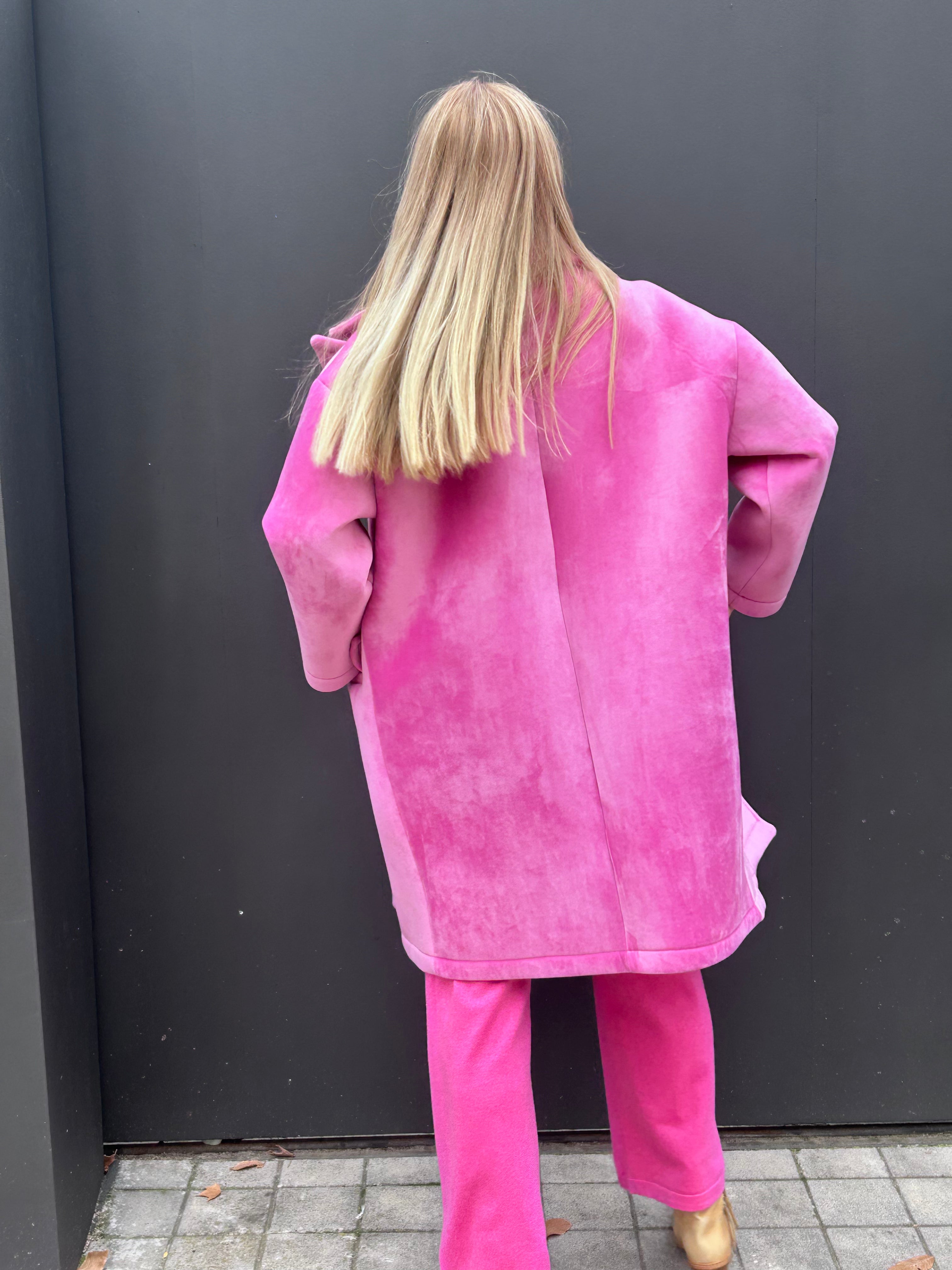 Abrigo de neopreno oversize rosa chicle