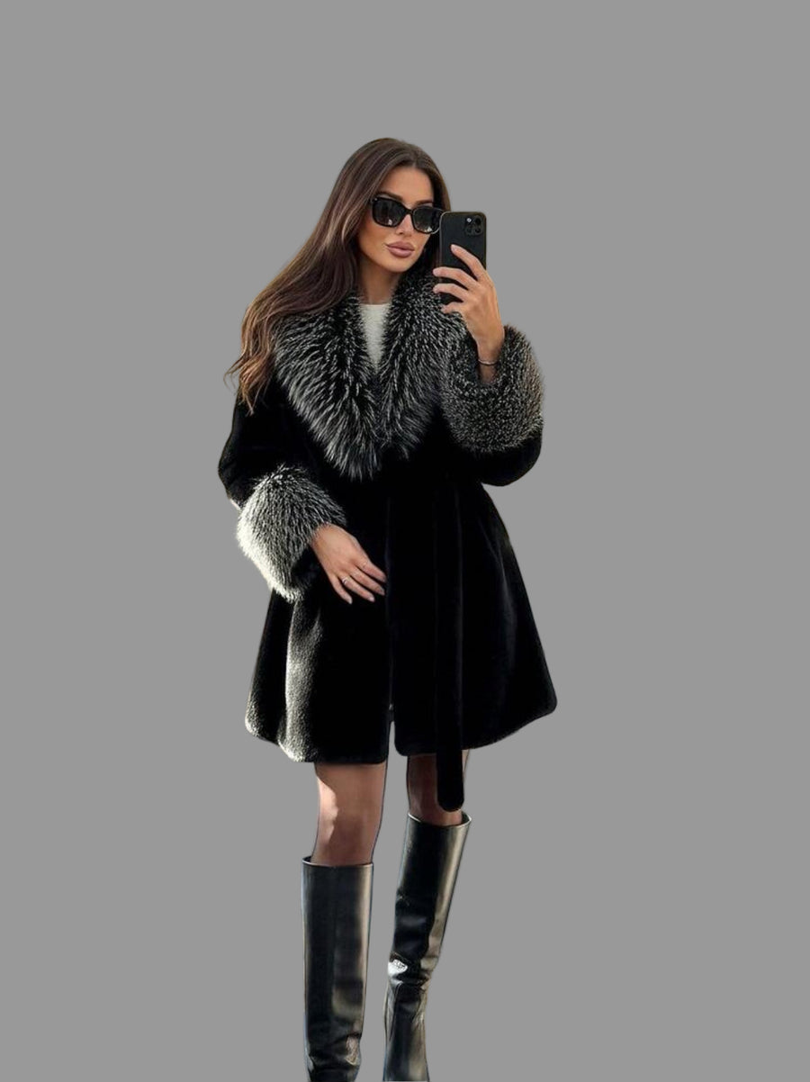 CHAQUETÓN DE PELO ECOLÓGICO CON CUELLO ZORRO 4 CLRS