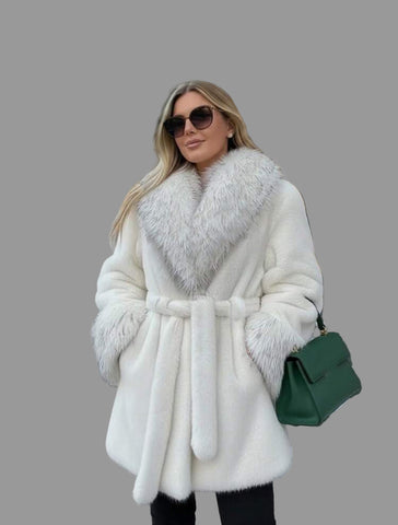 CHAQUETÓN DE PIEL ECOLÓGICA CON CUELLO