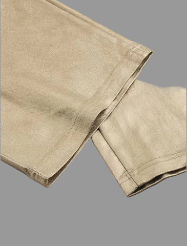 PANTALÓN CAPRI PLATEADO Y DORADO