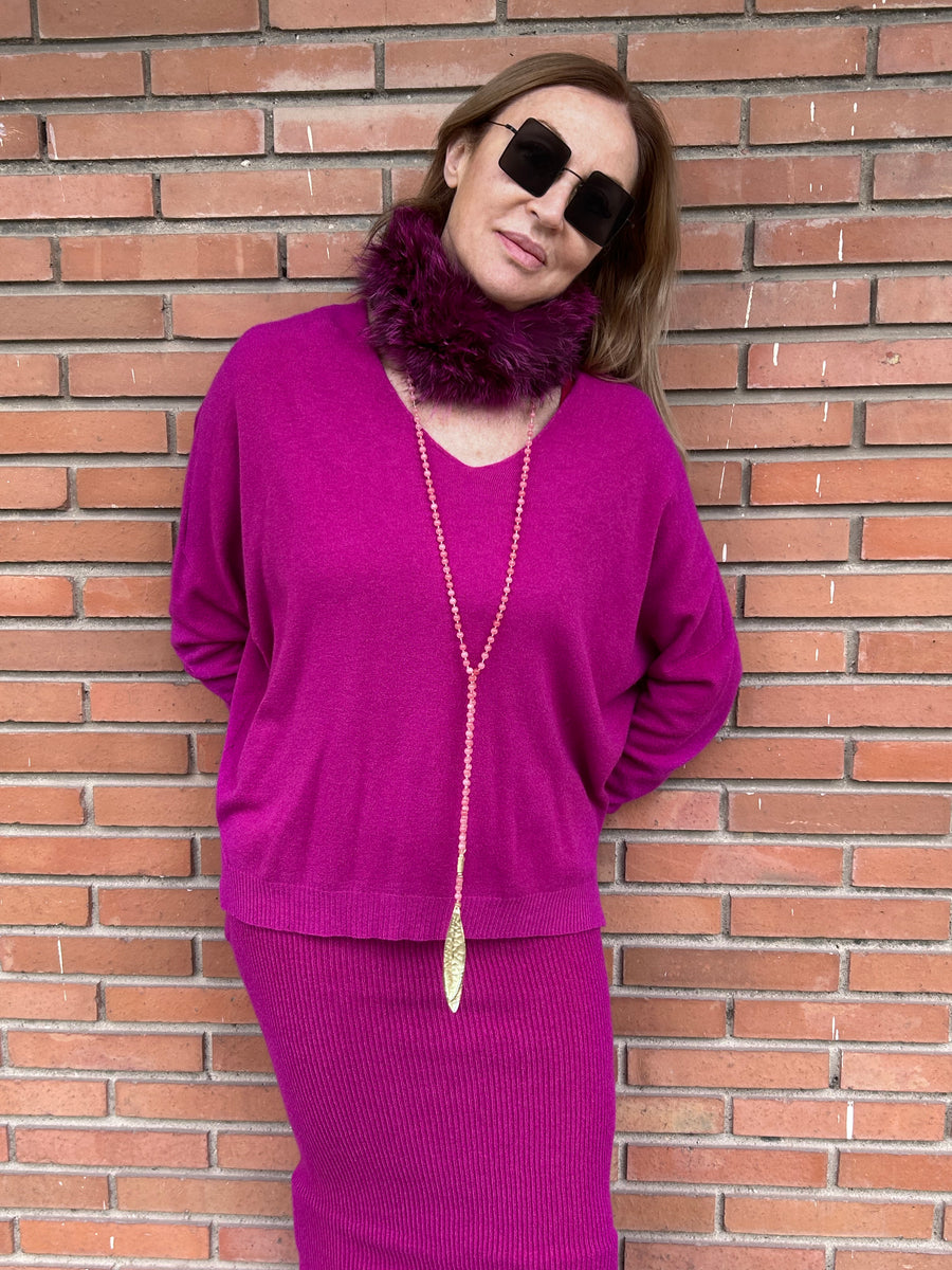 Conjunto de jersey oversize y falda de punto lápiz