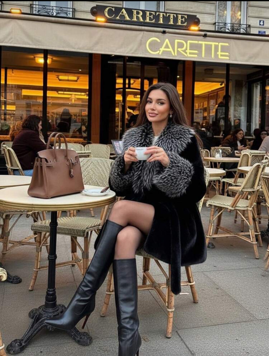 CHAQUETÓN DE PELO ECOLÓGICO CON CUELLO ZORRO 4 CLRS