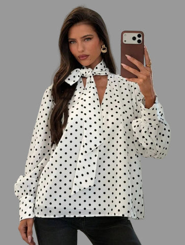 CAMISA AMPLIA CON ESCOTE Y LAZADA 9 CLRS