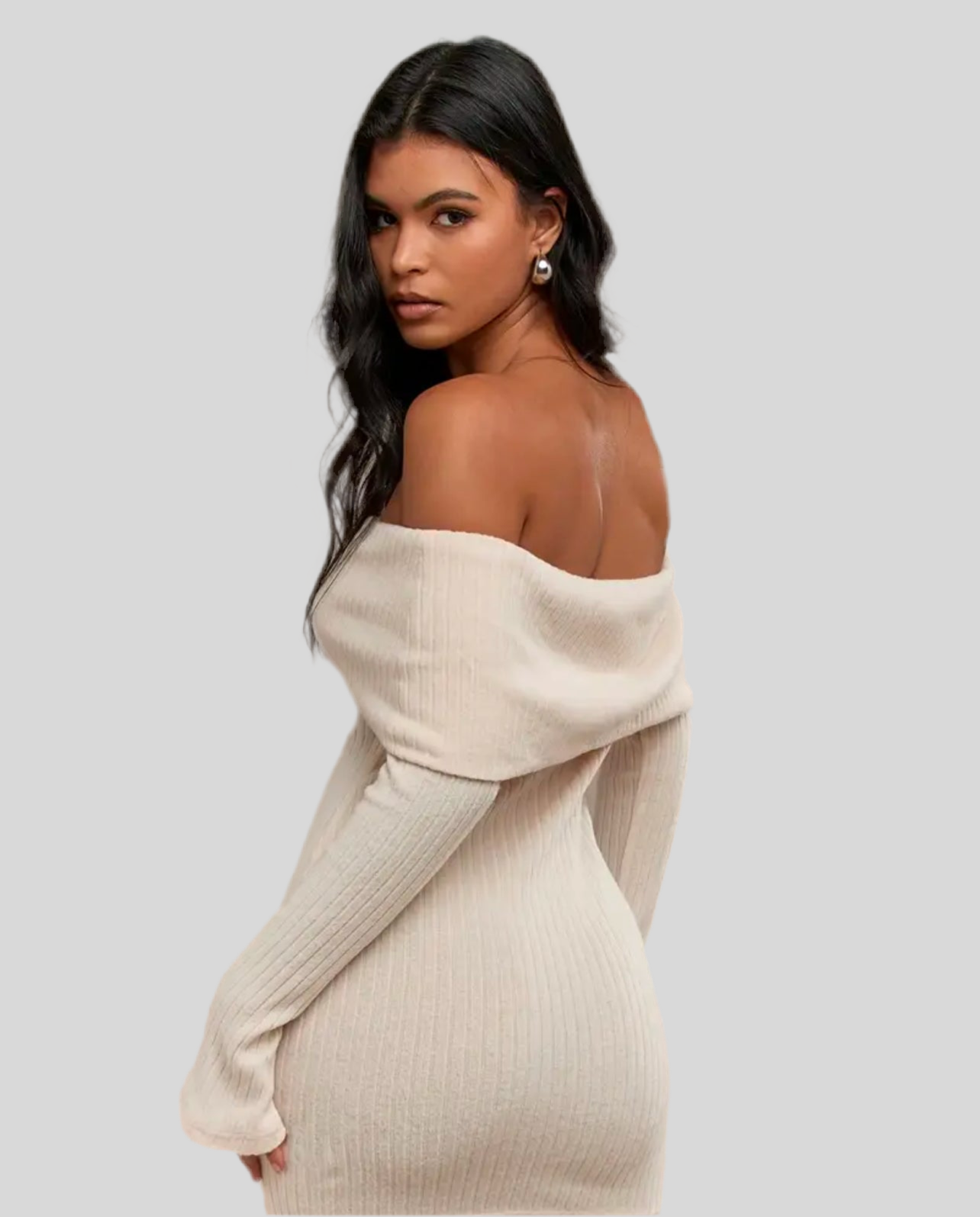 VESTIDO DE PUNTO CON OFFSHOULDERS