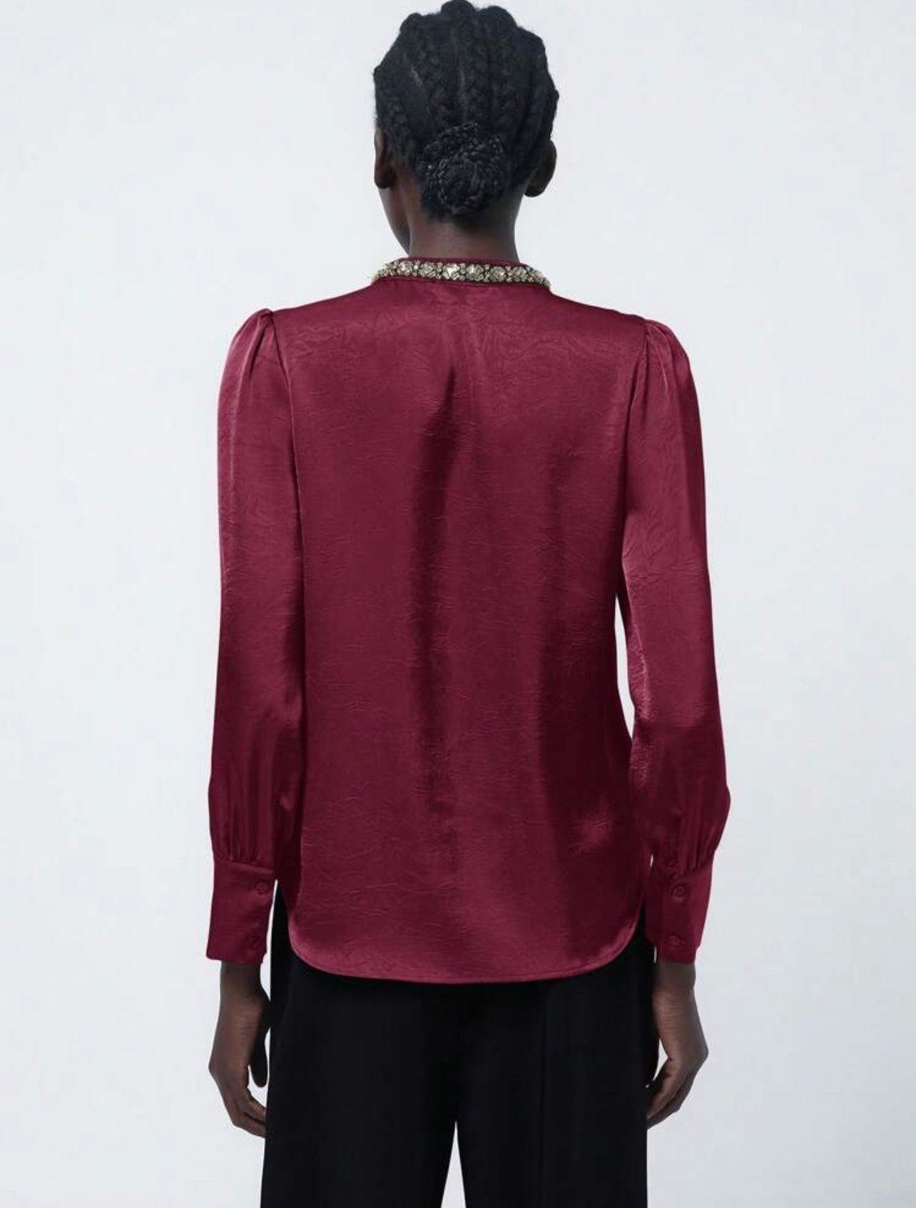 CAMISA DE RASO CON CUELLO JOYA 5 CLRS