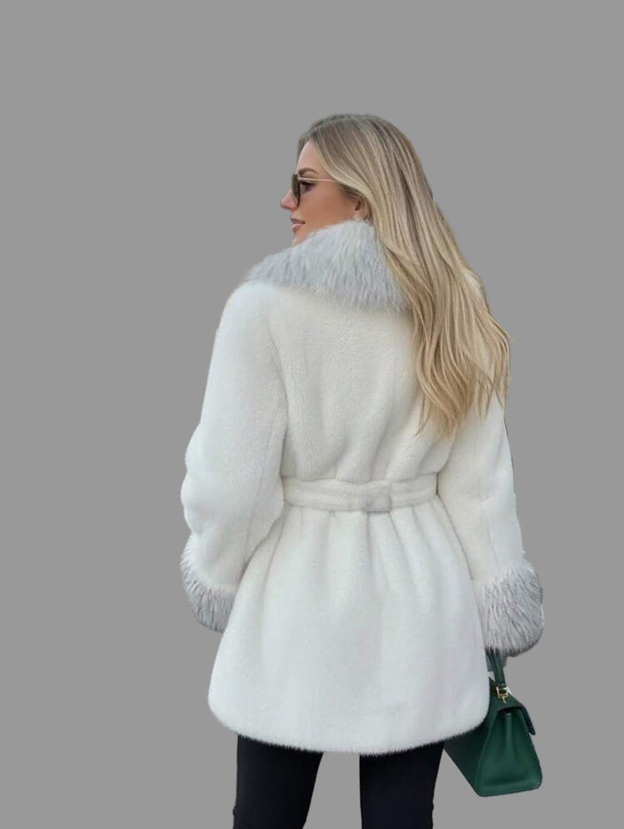 CHAQUETÓN DE PELO ECOLÓGICO CON CUELLO ZORRO 4 CLRS