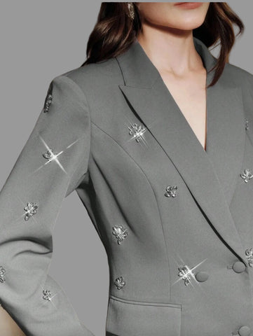 TRAJE DE CHAQUETA CON ADORNO CRISTALES 6 CLRS