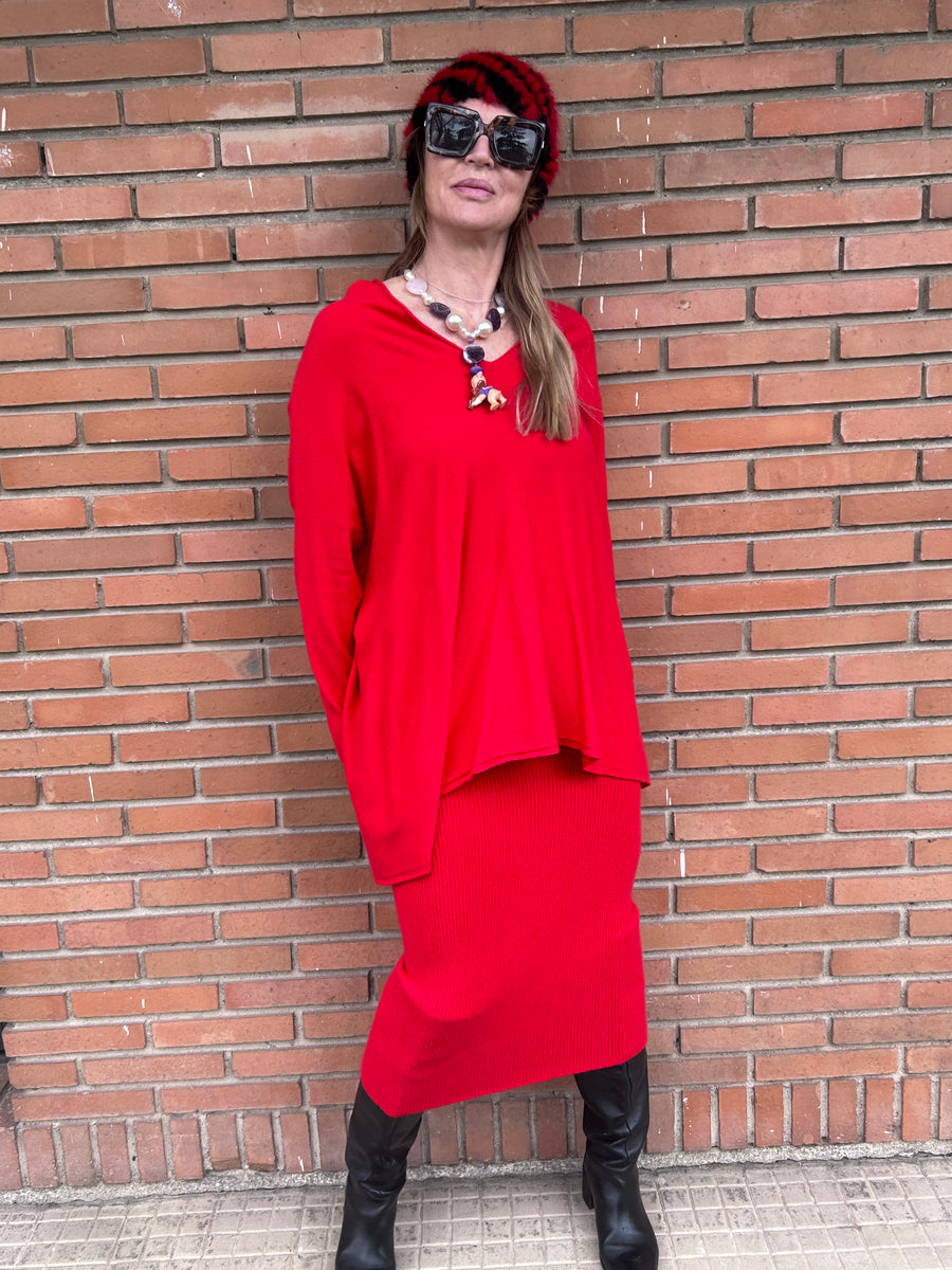 Conjunto de jersey oversize y falda de punto lápiz