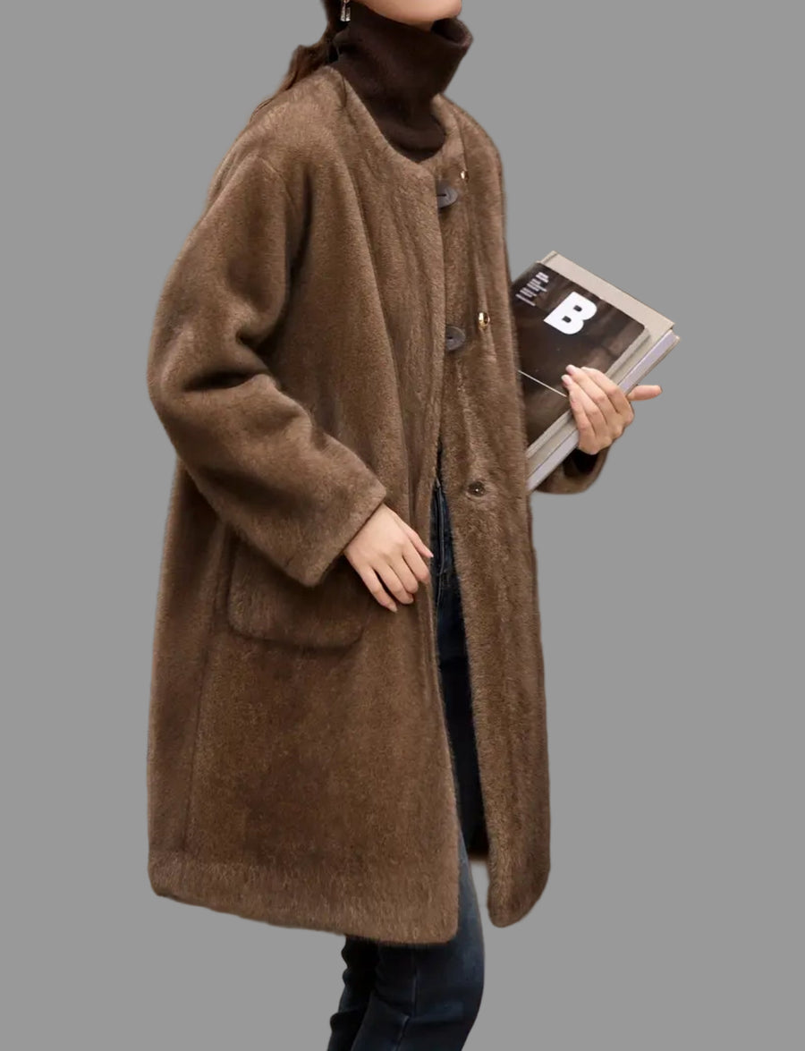 ABRIGO DE ECO PIEL DE VISÓN CON BOLSILLOS PLASTON