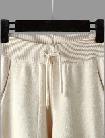 CONJUNTO DE PUNTO PANTALÓN JOGGER 4 CLRS