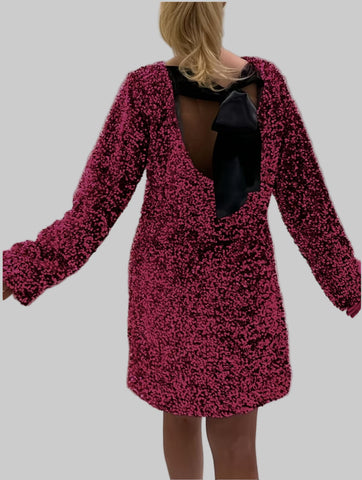 VESTIDO DE LENTEJUELA CON LAZO TRASERO