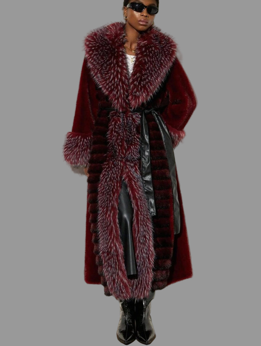 ABRIGO DE PIEL ECOLÓGICA BURDEOS CON GRAN CUELLO