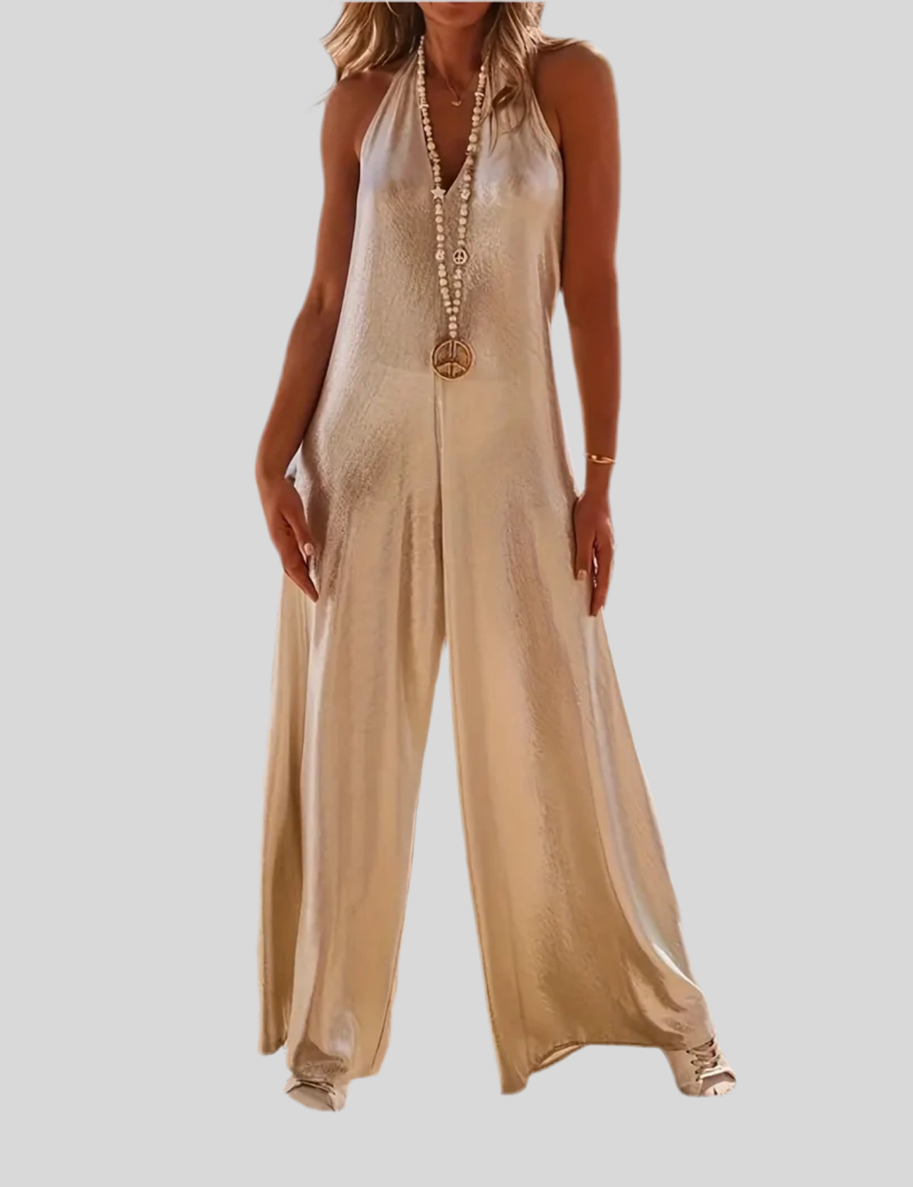 MONO AMPLIO METALIZADO CON ESCOTE HALTER