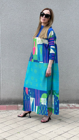 Long standing pleated dress