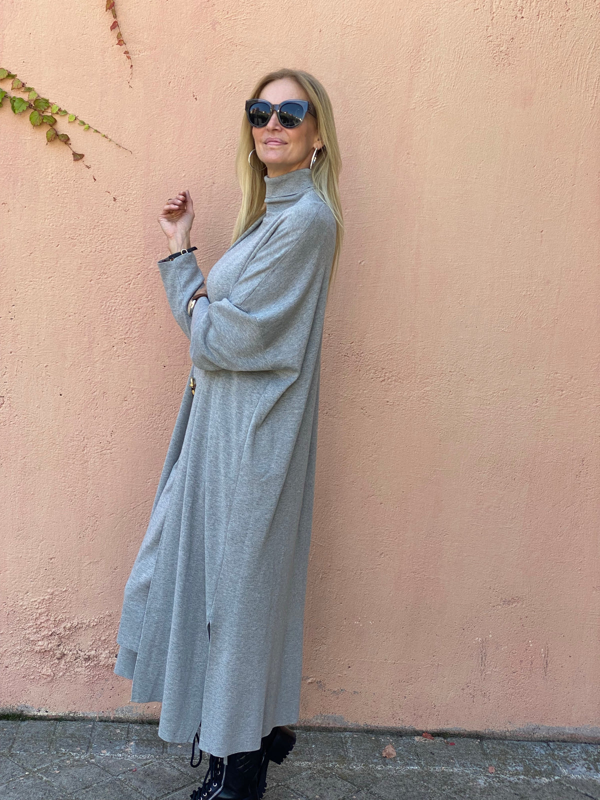 Conjunto de vestido y cardigan maxi