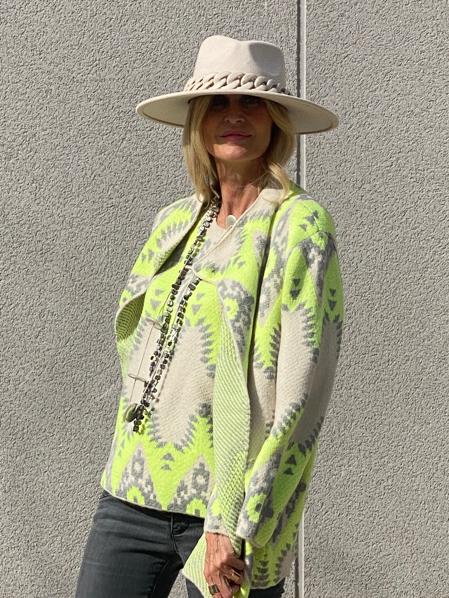 Fluorescent cardigan and sweater set