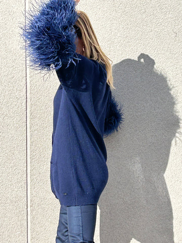 Chaqueta de punto con mangas de plumas