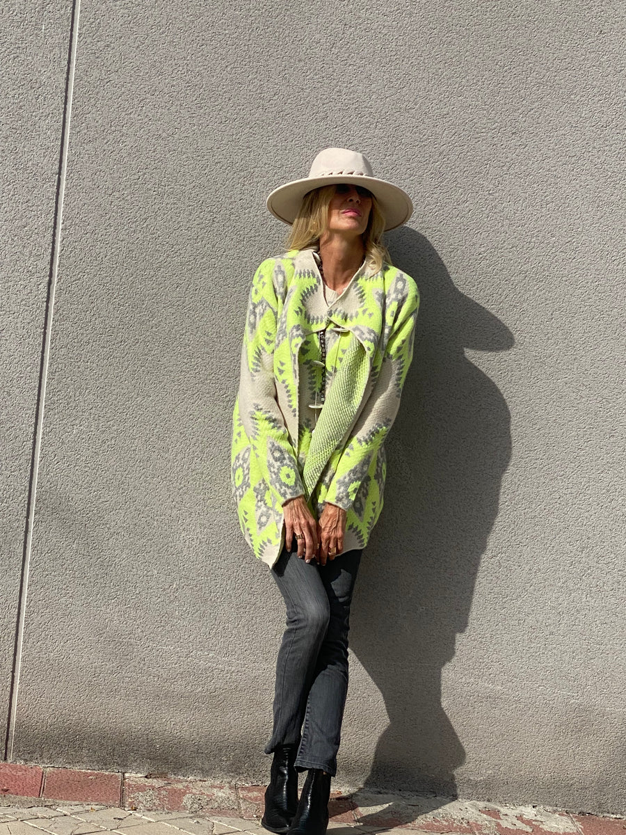 Fluorescent cardigan and sweater set