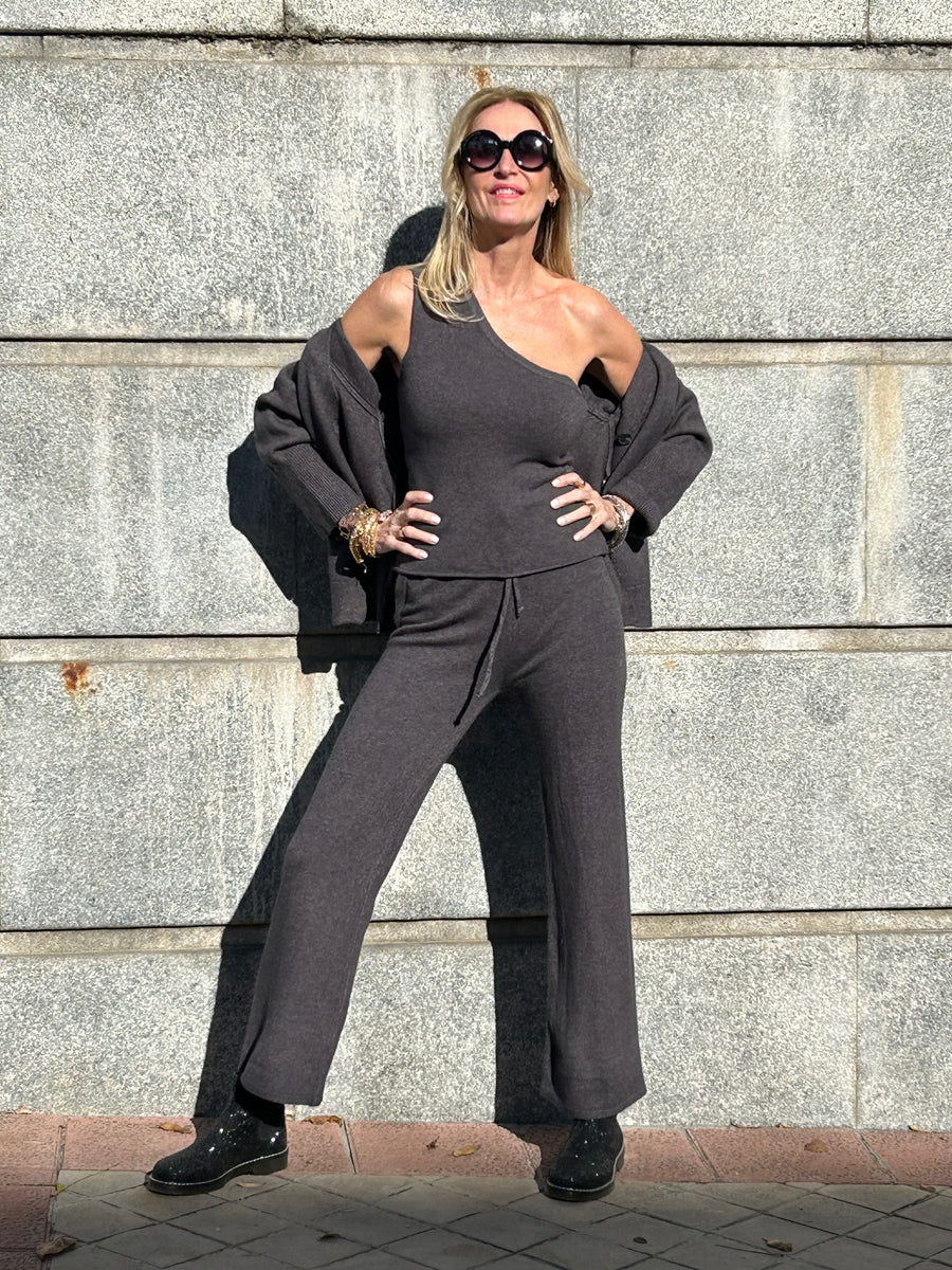 Three-piece soft knit set