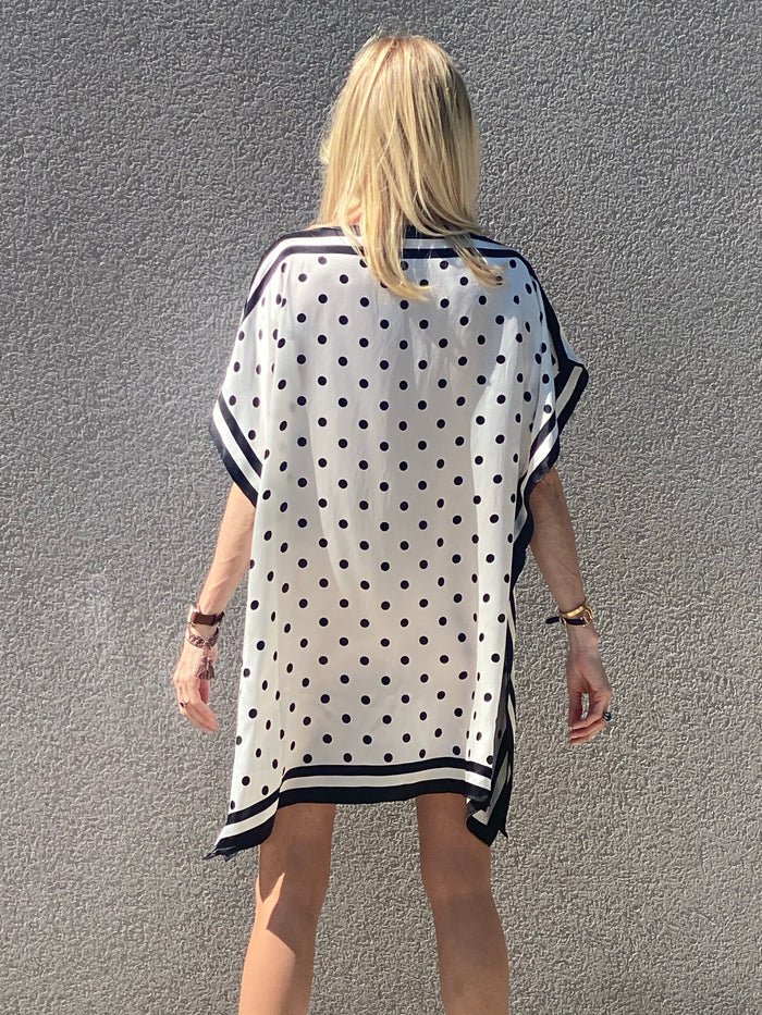 Kaftán BELLA DOTS BLANCO de seda EDICIÓN LIMITADA The Thannac Silk Collection