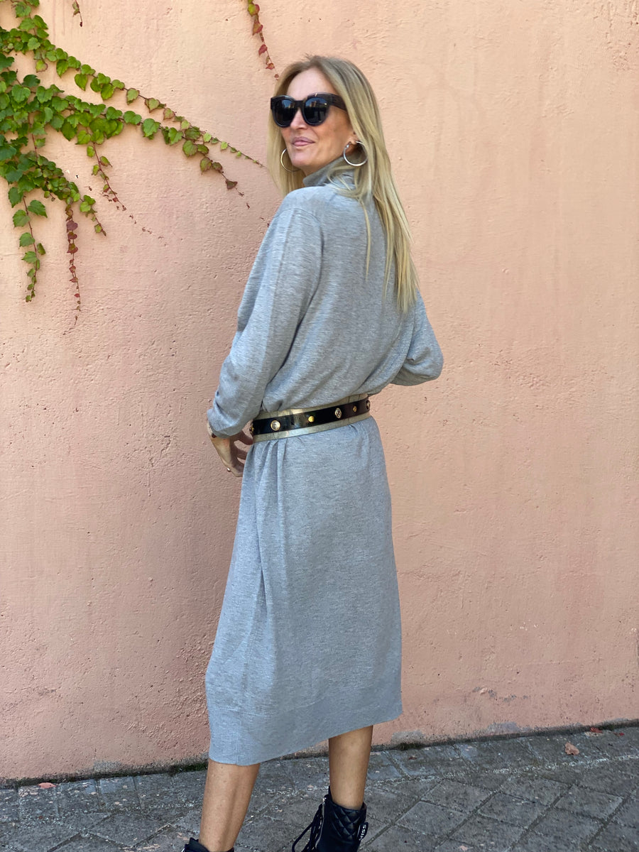 Conjunto de vestido y cardigan maxi