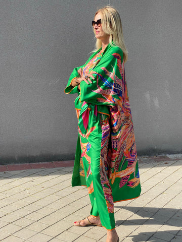 Kimono NEW YORK PLUMAS VERDE EDICIÓN LIMITADA The Thannac Silk Collection